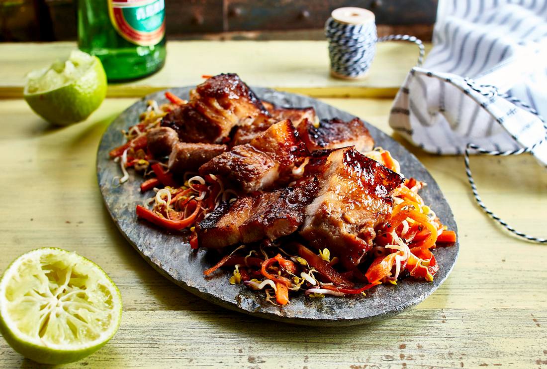 Schweinebauch mit Soja-Honig-Marinade Rezept | LECKER