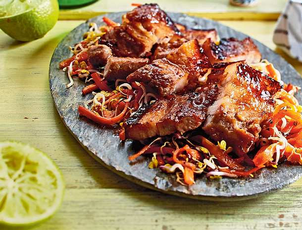 Schweinebauch mit Soja-Honig-Marinade Rezept Schweinebauch mit Soja-Honig-Marinade Rezept