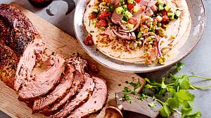 Schweinebraten im Wrap Rezept - Foto: House of Food / Bauer Food Experts KG