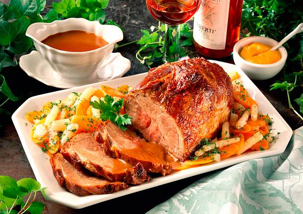 Schweinebraten mit Schwarzwurzel-Möhrengemüse Rezept Schweinebraten mit Schwarzwurzel-Möhrengemüse Rezept