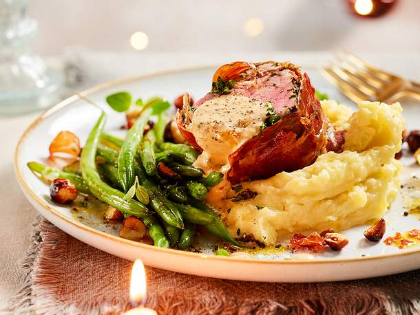 Schweinefilet à la Wellington Im Kakao-Schinkenmantel Rezept