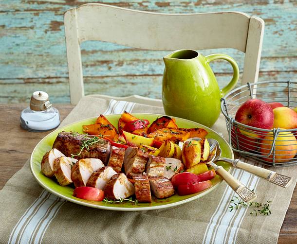 Schweinefilet auf Kürbis-Apfel-Gemüse Rezept Schweinefilet auf Kürbis-Apfel-Gemüse Rezept