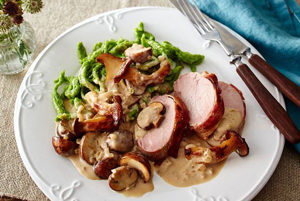 Schweinefilet „Hubertus“ mit Spinatspätzle Rezept Schweinefilet „Hubertus“ mit Spinatspätzle Rezept