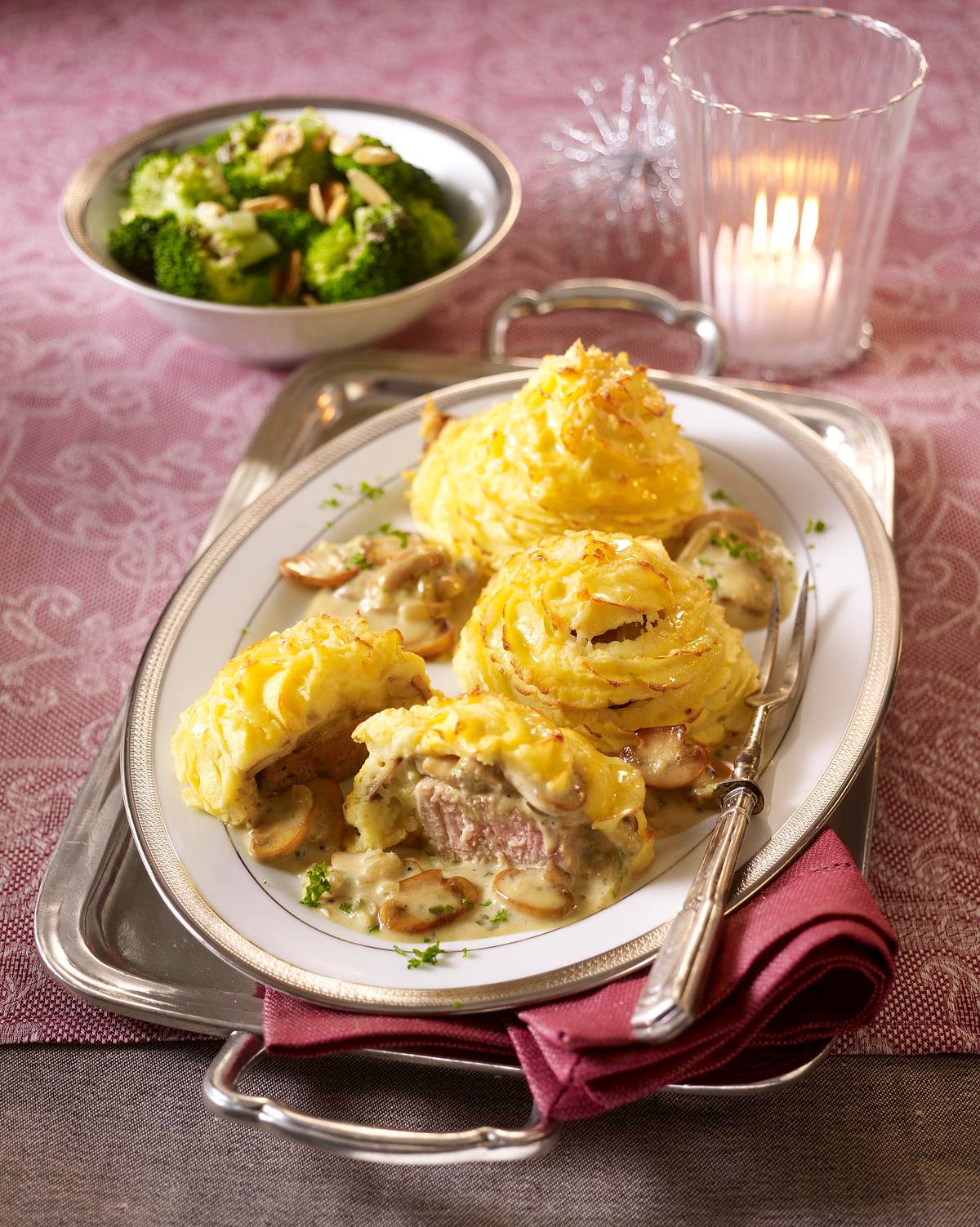 Schweinefilet im Kartoffelteig mit Brokkoli Rezept