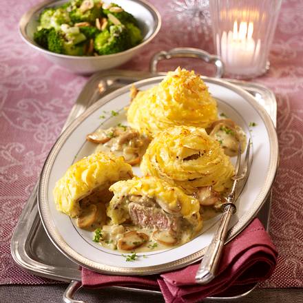 Schweinefilet im Kartoffelteig mit Brokkoli Rezept