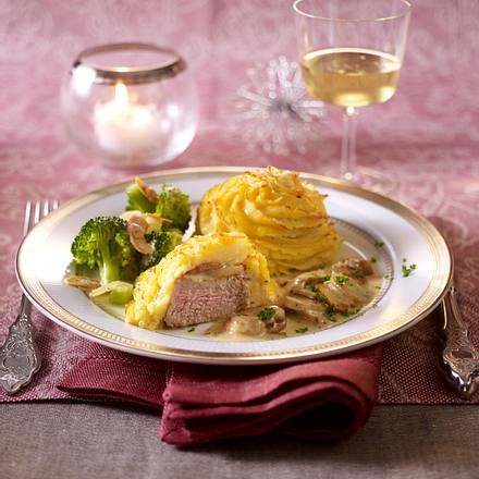 Schweinefilet im Kartoffelteig mit Brokkoli Rezept Schweinefilet im Kartoffelteig mit Brokkoli Rezept