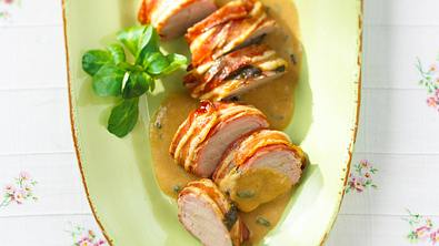 Schweinefilet im Speckmantel Rezept - Foto: LECKER @ Bauer Media Group