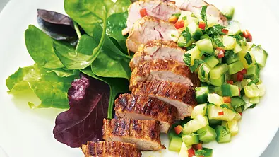 Schweinefilet mit Ananas-Gurken-Salsa Rezept - Foto: LECKER @ Bauer Media Group