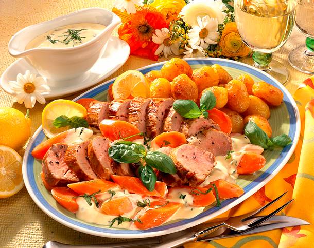 Schweinefilet mit Basilikum-Möhren Rezept Schweinefilet mit Basilikum-Möhren Rezept