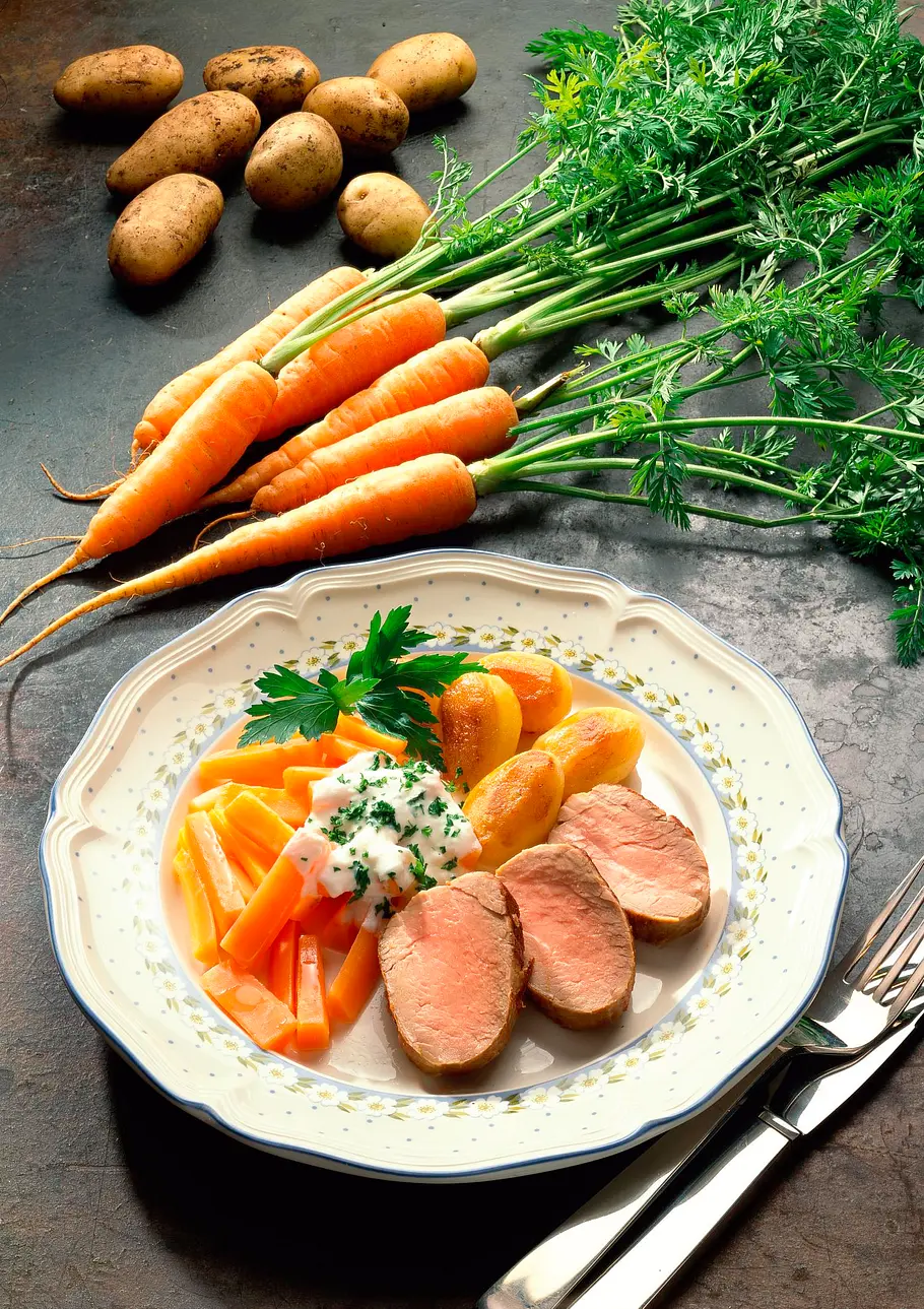 Schweinefilet mit Möhren Rezept