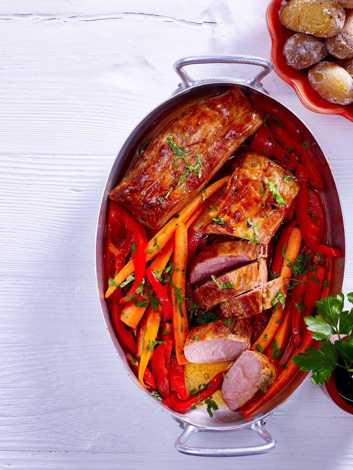 Schweinefilet mit roter Mojo und Runzelkartoffeln Rezept