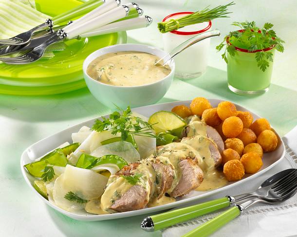 Schweinefilet mit Zuckerschoten Kohlrabigemüse Rezept Schweinefilet mit Zuckerschoten Kohlrabigemüse Rezept