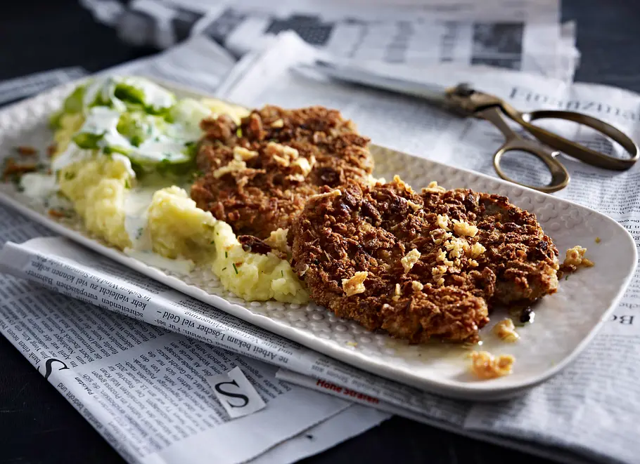 Schweinefilet-Schnitzel in Röstzwiebel-Panade Rezept Schweinefilet-Schnitzel in Röstzwiebel-Panade Rezept
