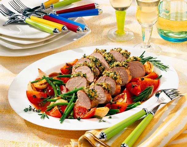 Schweinefiletkrüstchen auf Sommergemüse Rezept Schweinefiletkrüstchen auf Sommergemüse Rezept