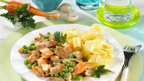 Schweinegeschnetzeltes mit Nudeln Rezept - Foto: Maass