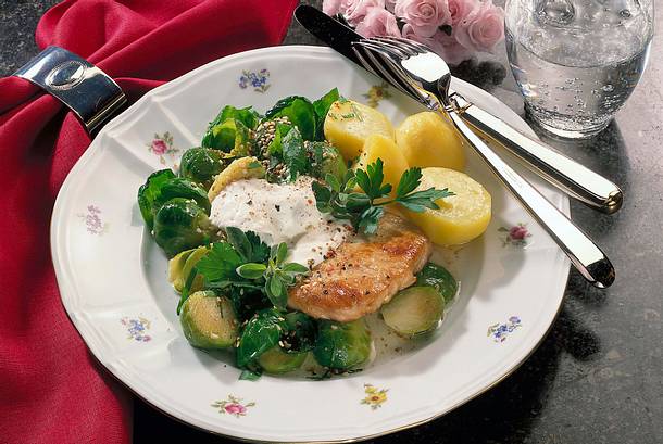 Schweinekotelett mit Gemüse Rezept Schweinekotelett mit Gemüse Rezept