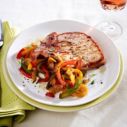 Schweinekotelett mit Kreuzkümmel zu Paprikagemüse Rezept Schweinekotelett mit Kreuzkümmel zu Paprikagemüse Rezept