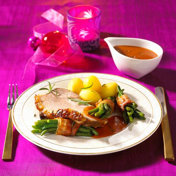 Schweinekrustenbraten mit grünen Bohnen Rezept