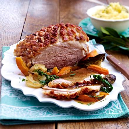 Schweinekrustenbraten mit Röstgemüse Rezept Schweinekrustenbraten mit Röstgemüse Rezept
