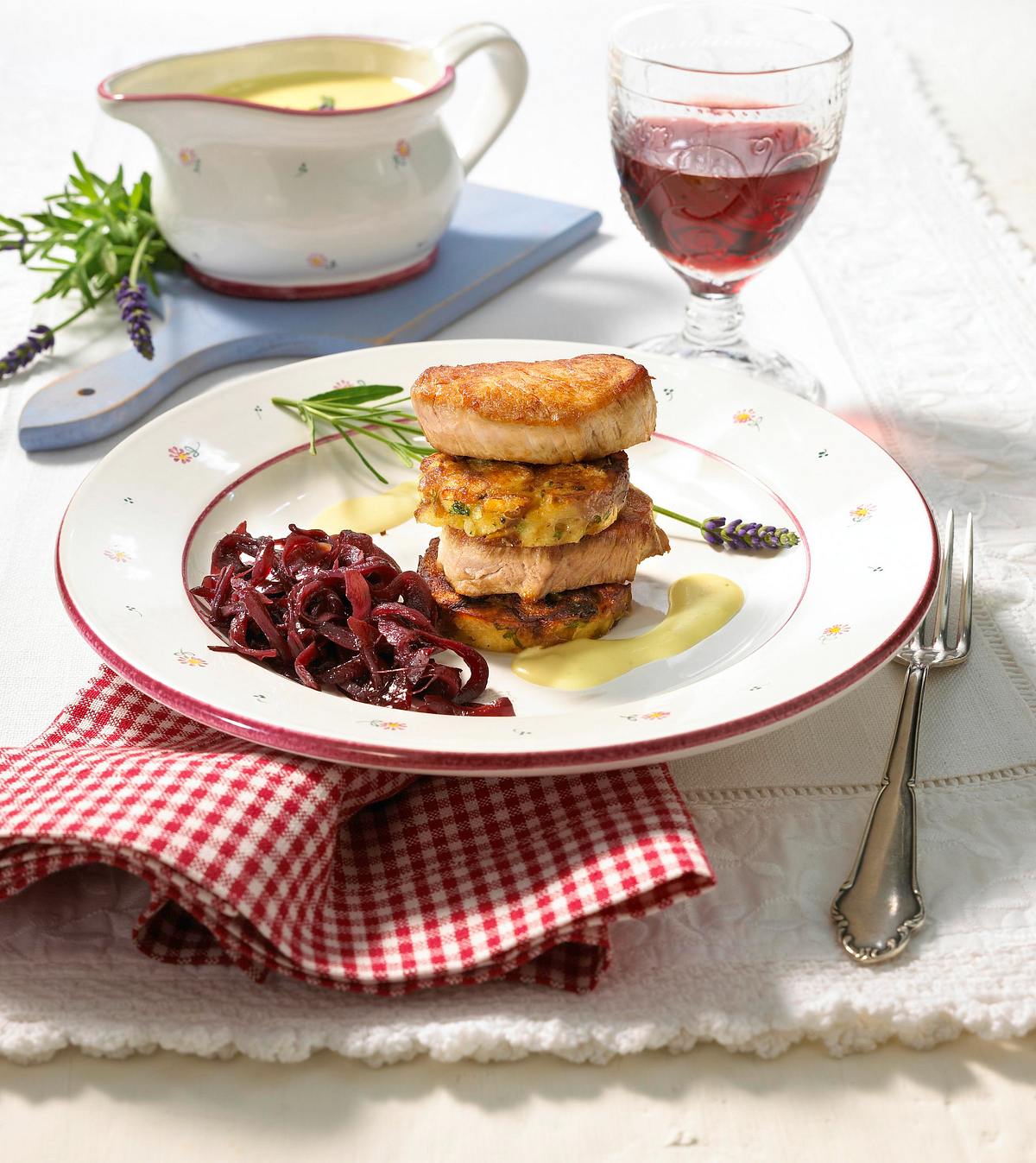 Schweinemedaillons mit Brezenknödel Rezept