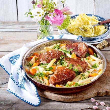 Schweinemedaillons mit Spargelgemüse Rezept Schweinemedaillons mit Spargelgemüse Rezept