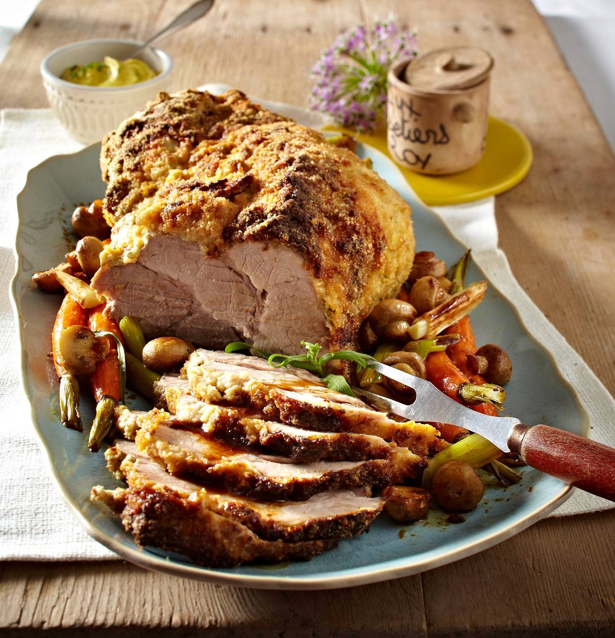 Schweinenacken mit Estragon-Senf-Haube Rezept