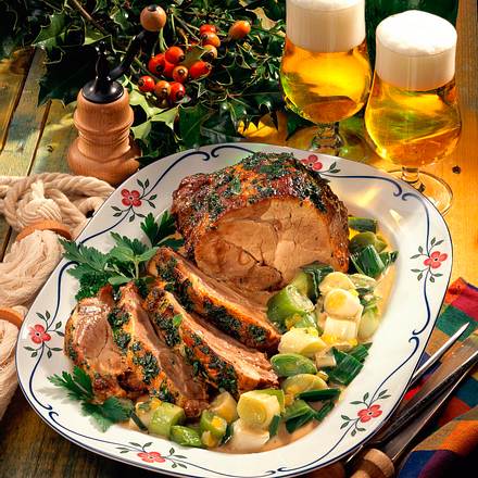 Schweinenacken mit Kräuterhaube Rezept Schweinenacken mit Kräuterhaube Rezept