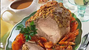 Schweinenackenbraten mit Senf-Möhren-Gemüse Rezept - Foto: LECKER @ Bauer Media Group