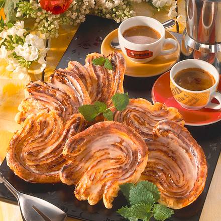 Schweineohren mit Orangen-Marzipanfüllung Rezept