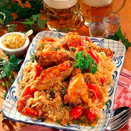 Schweinerippe auf Sauerkraut Rezept Schweinerippe auf Sauerkraut Rezept