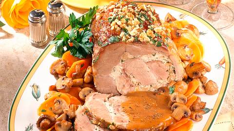 Schweinerollbraten mit Gemüse Rezept - Foto: House of Food / Bauer Food Experts KG