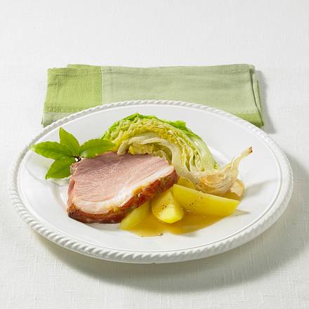 Schweineschinkenbraten mit Wirsinggemüse Rezept Schweineschinkenbraten mit Wirsinggemüse Rezept