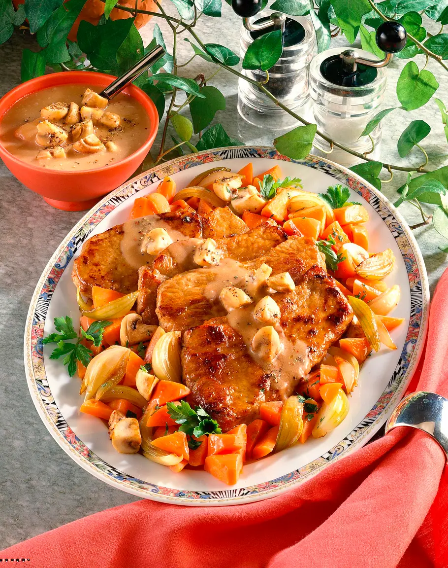 Schweineschnitzel mit Gemüse Rezept Schweineschnitzel mit Gemüse Rezept