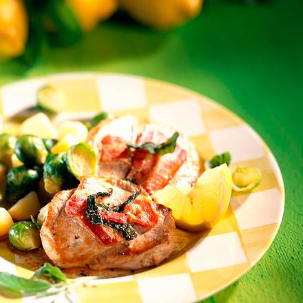 Schweineschnitzel mit Salbei und Bacon Rezept Schweineschnitzel mit Salbei und Bacon Rezept