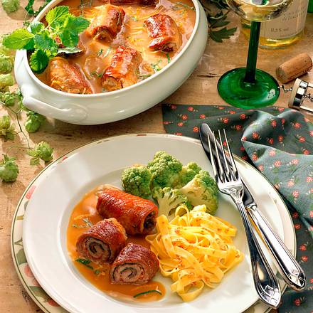 Schweineschnitzel-Rouladen Rezept Schweineschnitzel-Rouladen Rezept