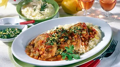 Schweinesteaks alla Milanese Rezept - Foto: LECKER @ Bauer Media Group