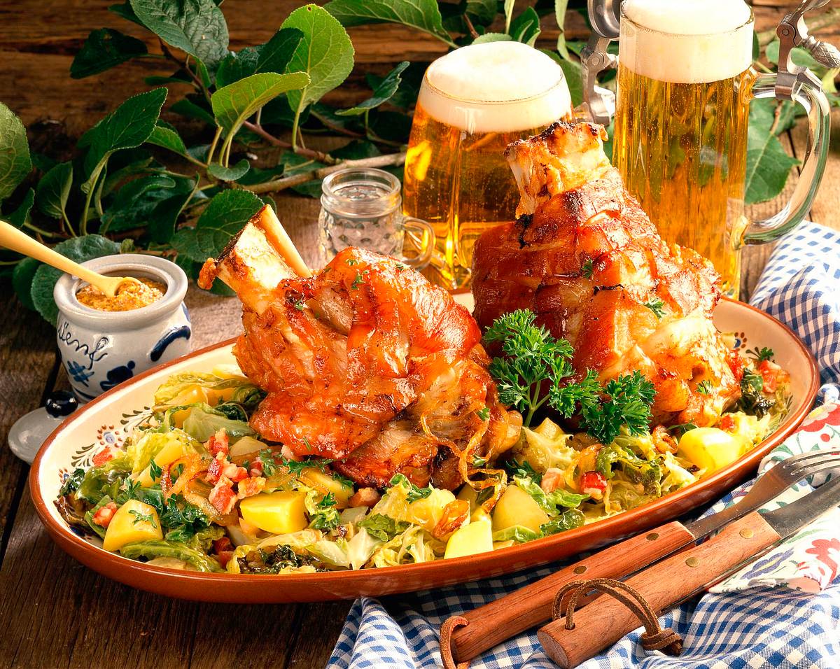 Schweinshaxe auf Wirsing-Gemüse Rezept