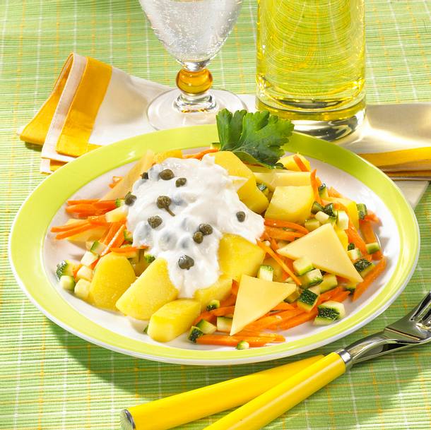 Schweizer-Kartoffelsalat Rezept Schweizer-Kartoffelsalat Rezept