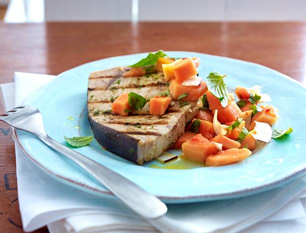 Schwertfisch mit Papaya-Salsa Rezept Schwertfisch mit Papaya-Salsa Rezept