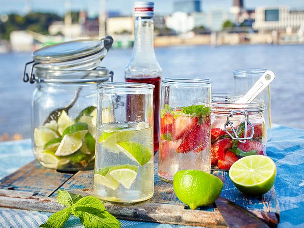 Secco mit Erdbeere und Limes Rezept Secco mit Erdbeere und Limes Rezept