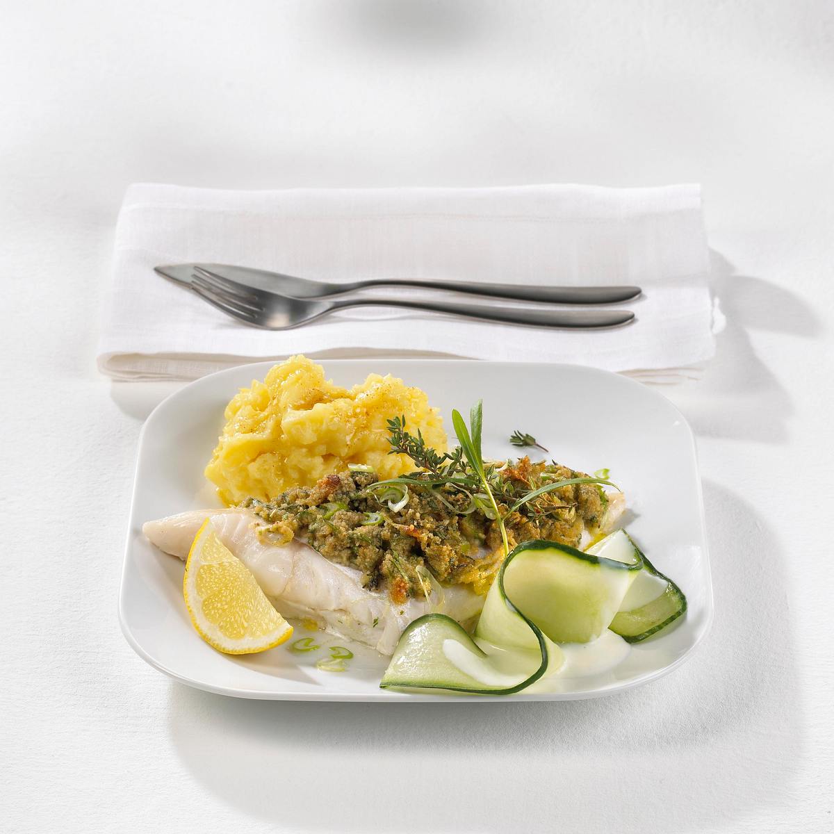 Seelachs Bordelaise mit Gurkensalat Rezept