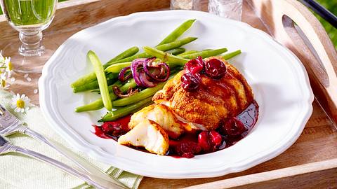 Seeteufel mit Kirschen Rezept - Foto: House of Food / Bauer Food Experts KG