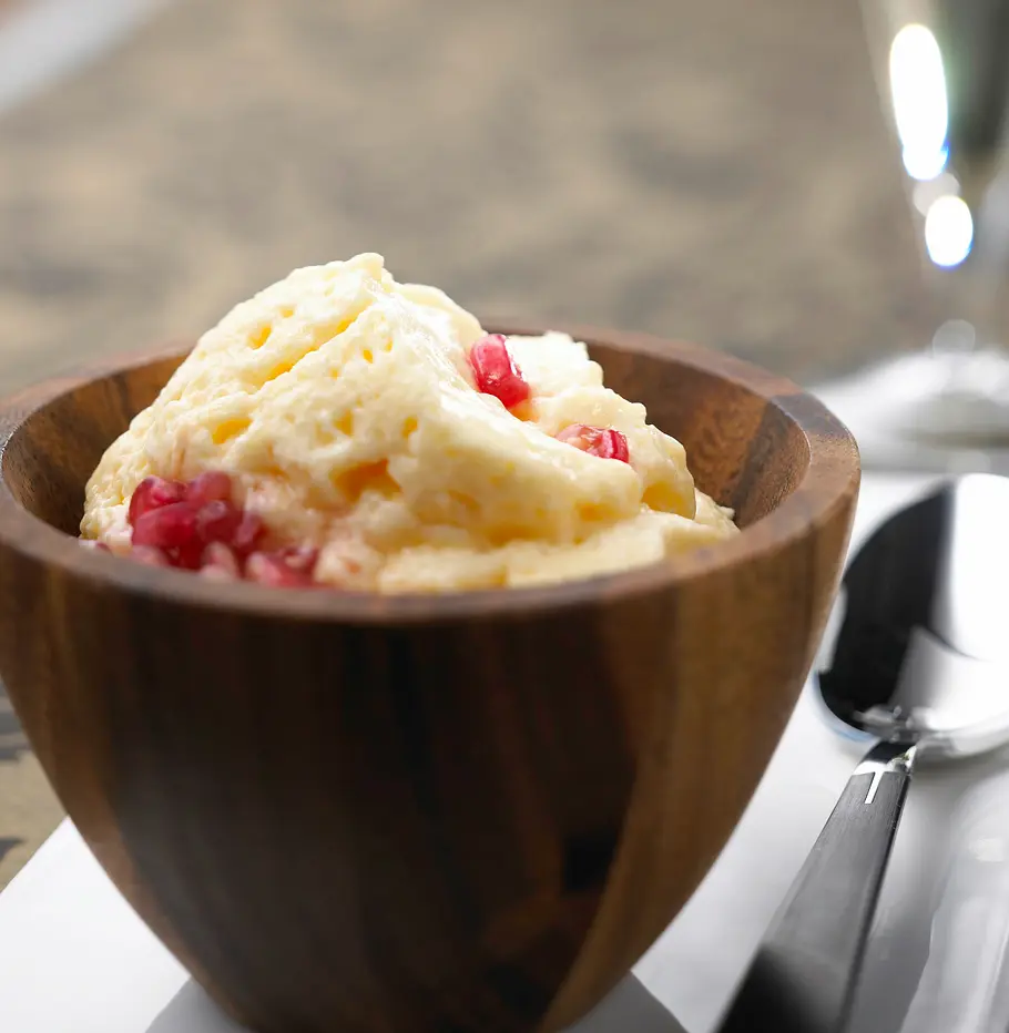 Sektcreme mit Granatapfelkernen Rezept