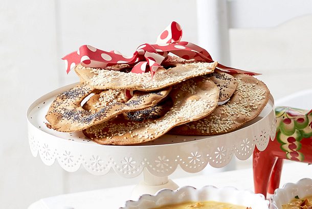 Selbst gebackenes Knäckebrot Rezept Selbst gebackenes Knäckebrot Rezept