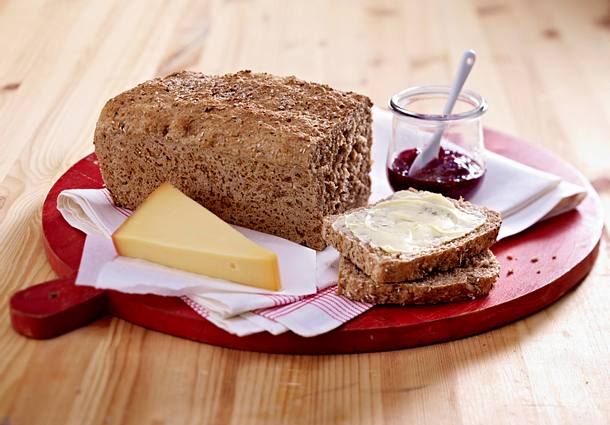 Selbstgebackenes Vollkornbrot Rezept Selbstgebackenes Vollkornbrot Rezept