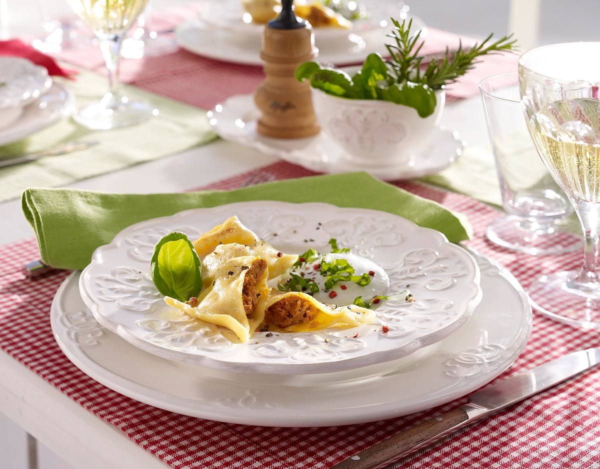 Selbstgemachte Ravioli mit Gorgonzolasoße Rezept