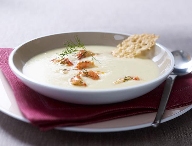 Sellerie-Kartoffel-Suppe mit Flusskrebsen Rezept Sellerie-Kartoffel-Suppe mit Flusskrebsen Rezept