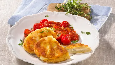 Sellerie-Medaillons mit Tomatenragout Rezept - Foto: LECKER @ Bauer Media Group