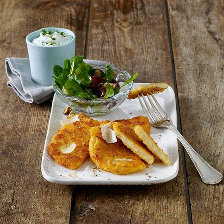 Sellerieschnitzel mit Parmesan-Panade Rezept Sellerieschnitzel mit Parmesan-Panade Rezept