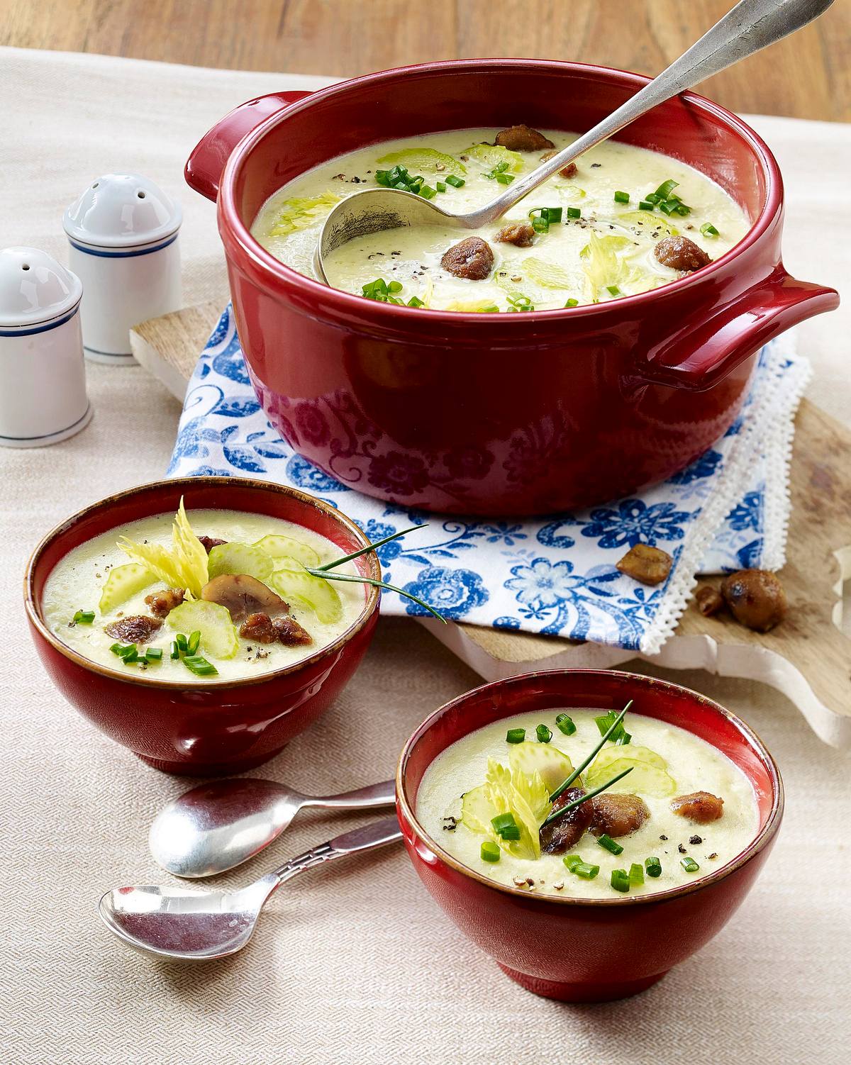 Selleriesuppe mit karamellisierten Maronen Rezept